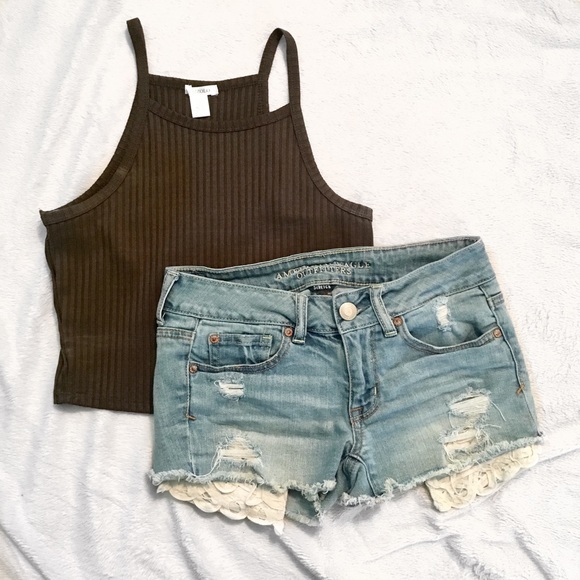 American Eagle Outfitters Pants - 🎉FINAL SALE🎉AEO distressed denim shorts